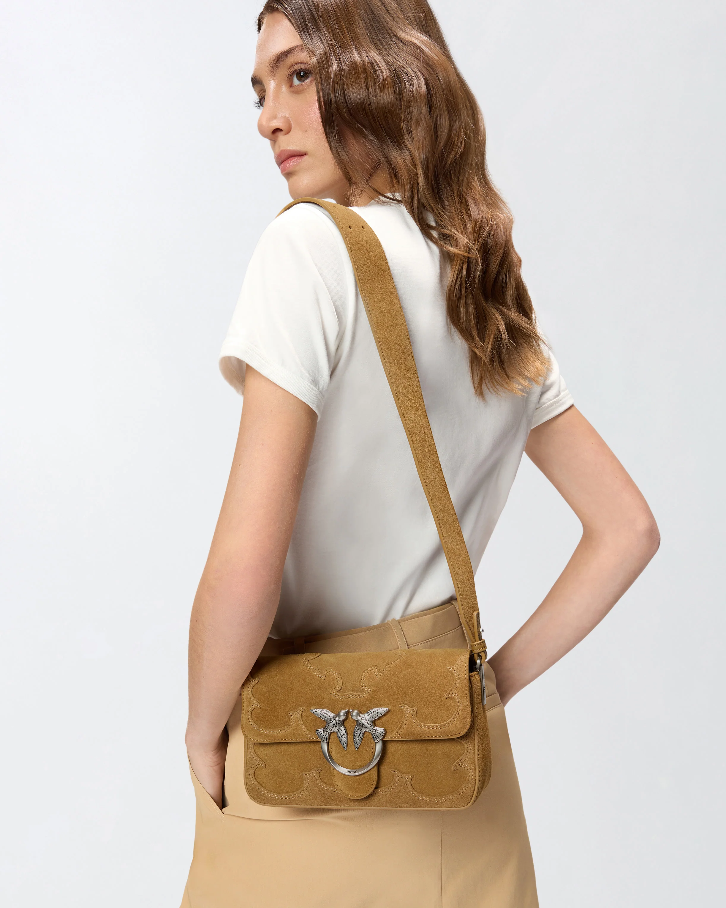 Borsa a spalla piccola Mini Love Bag One Slouchy in suede con intarsi - Image 5