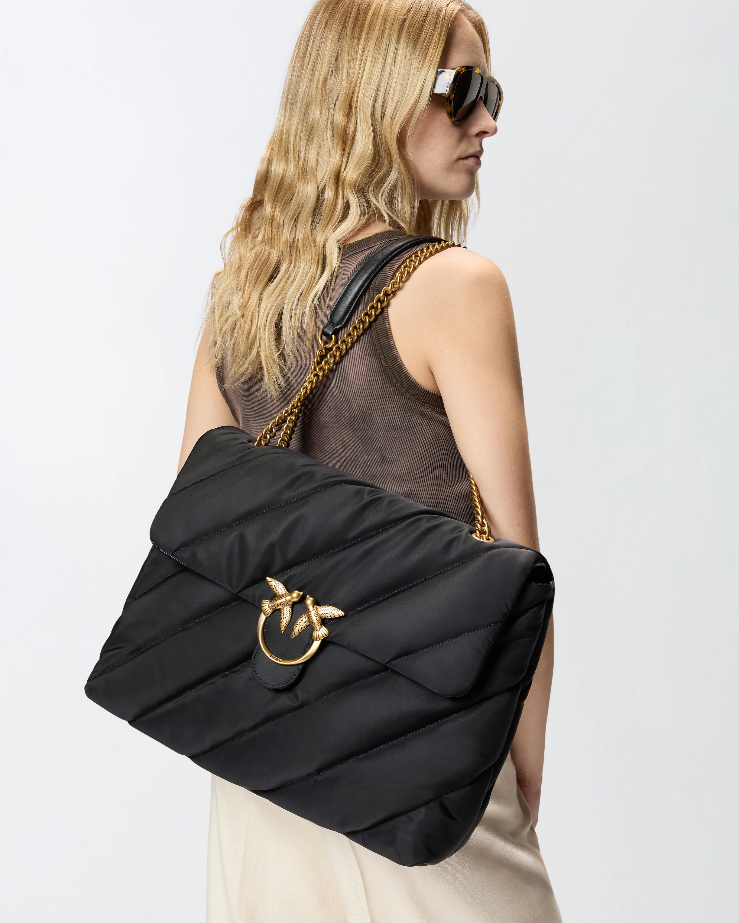 Borsa a tracolla maxi Extra Love Bag Puff in nylon trapuntato - Image 6