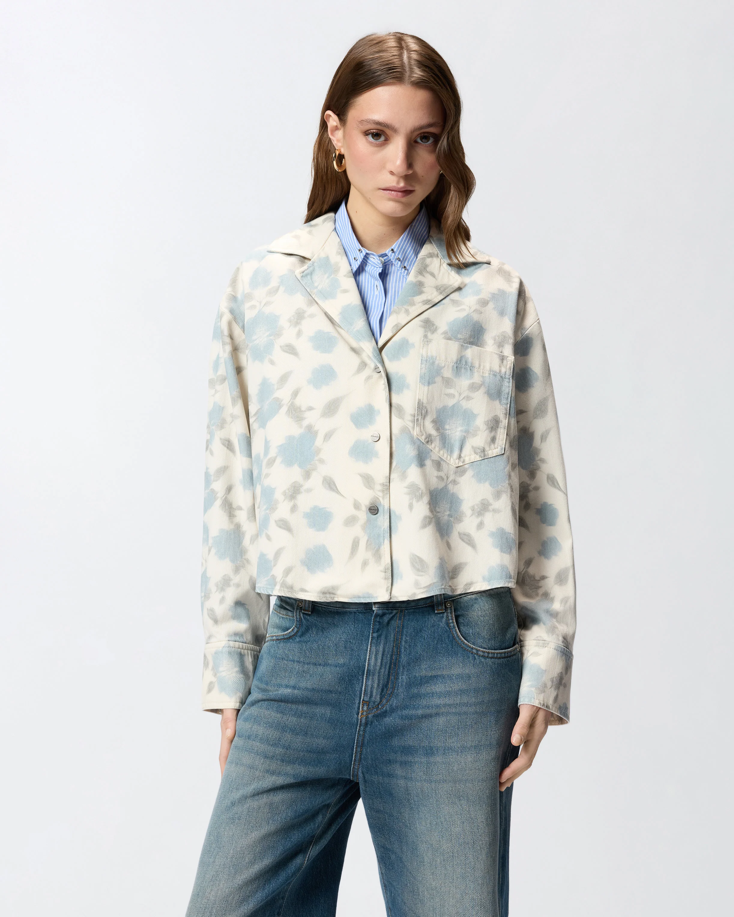 Camicia boxy leggera con stampa a fiori