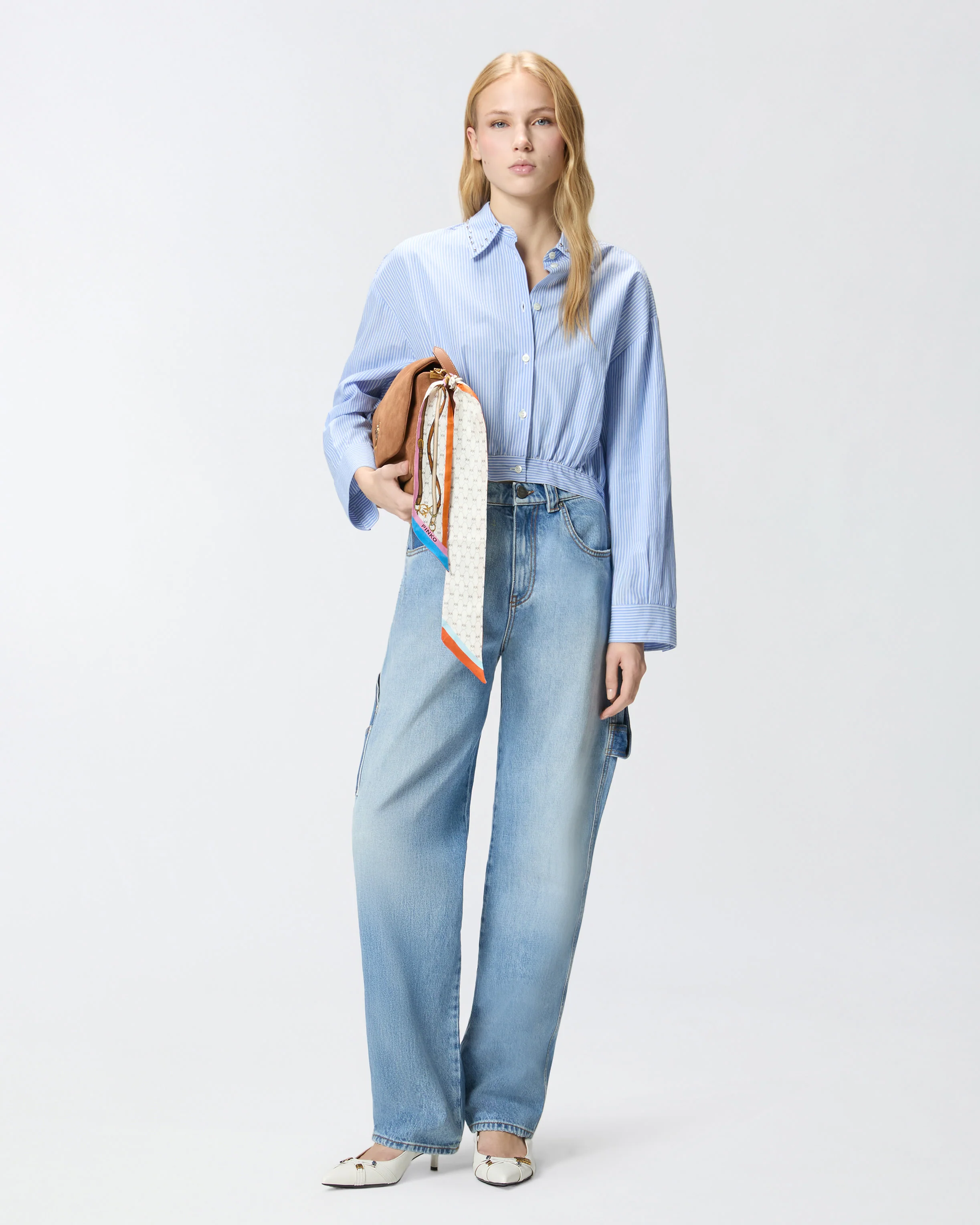 Camicia cropped a righe con colletto gioiello - Image 2