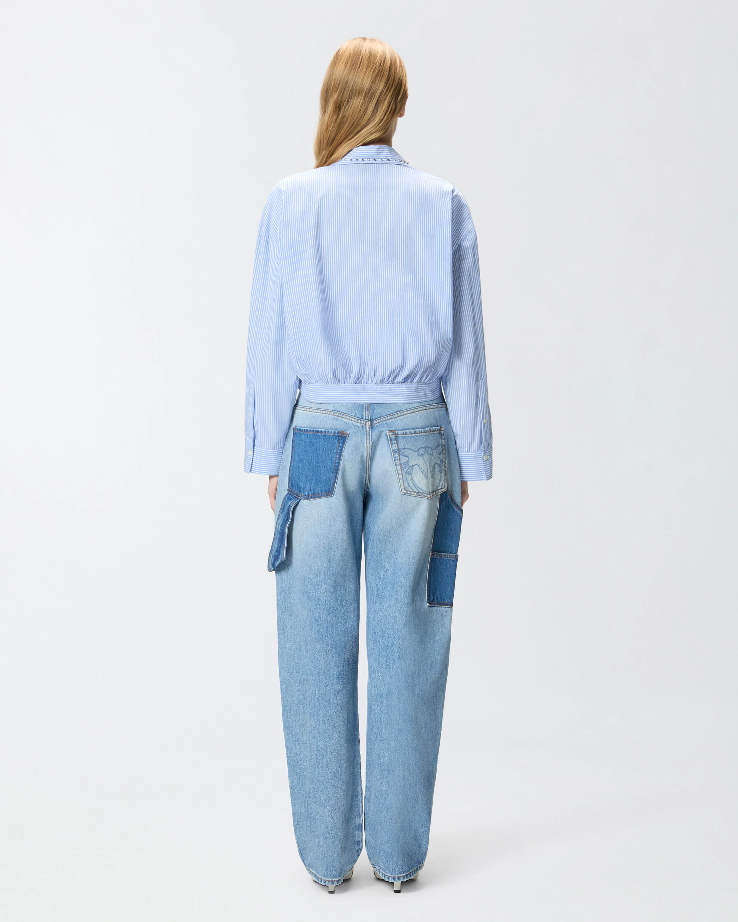 Camicia cropped a righe con colletto gioiello - Image 3
