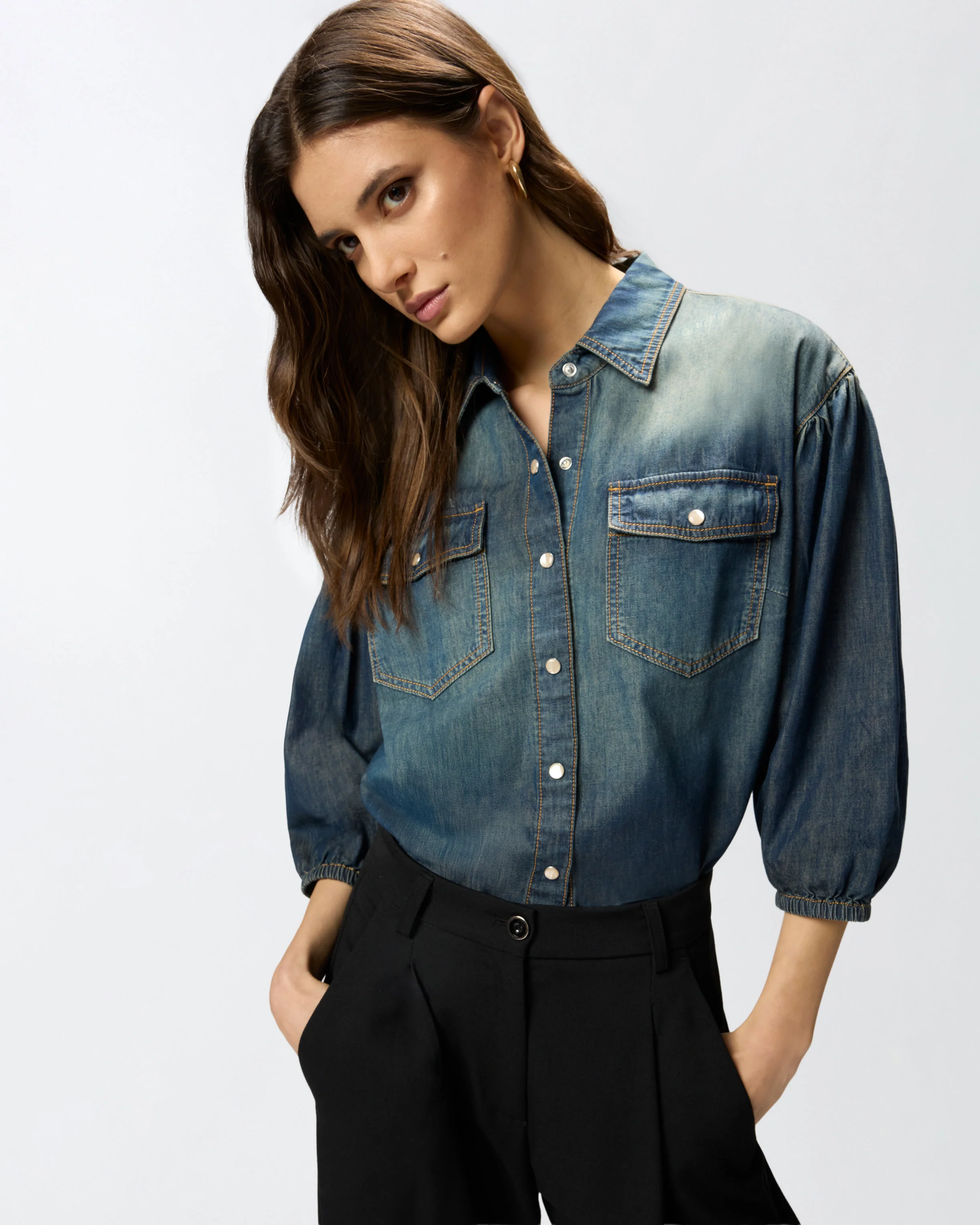 Camicia in denim con maniche a palloncino - Image 4
