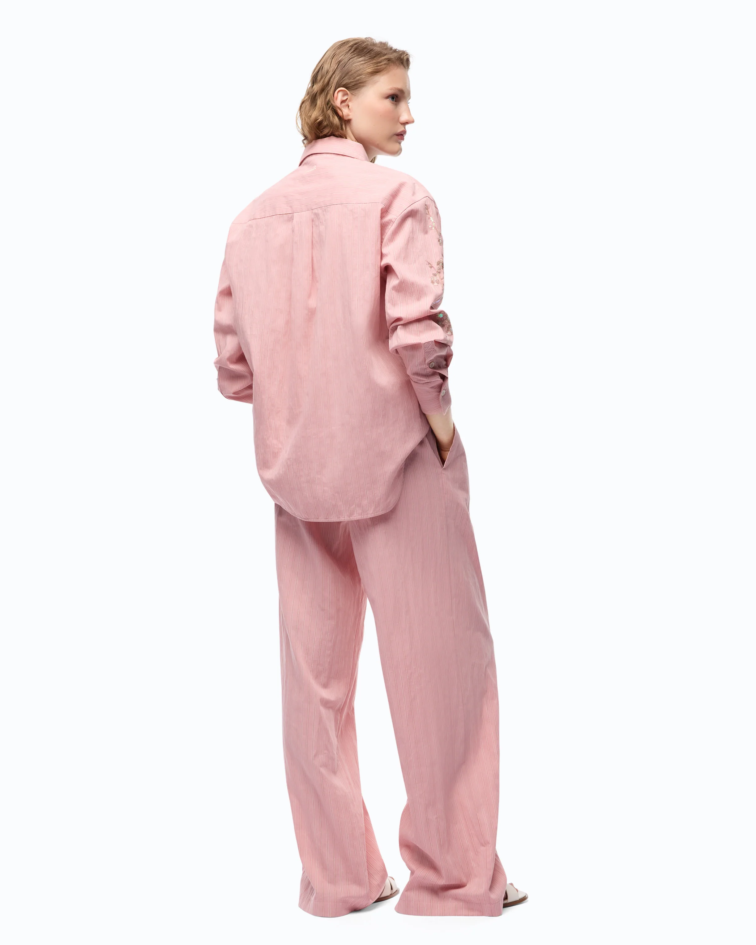 Camicia in tessuto a righe con ricami floreali - Image 4