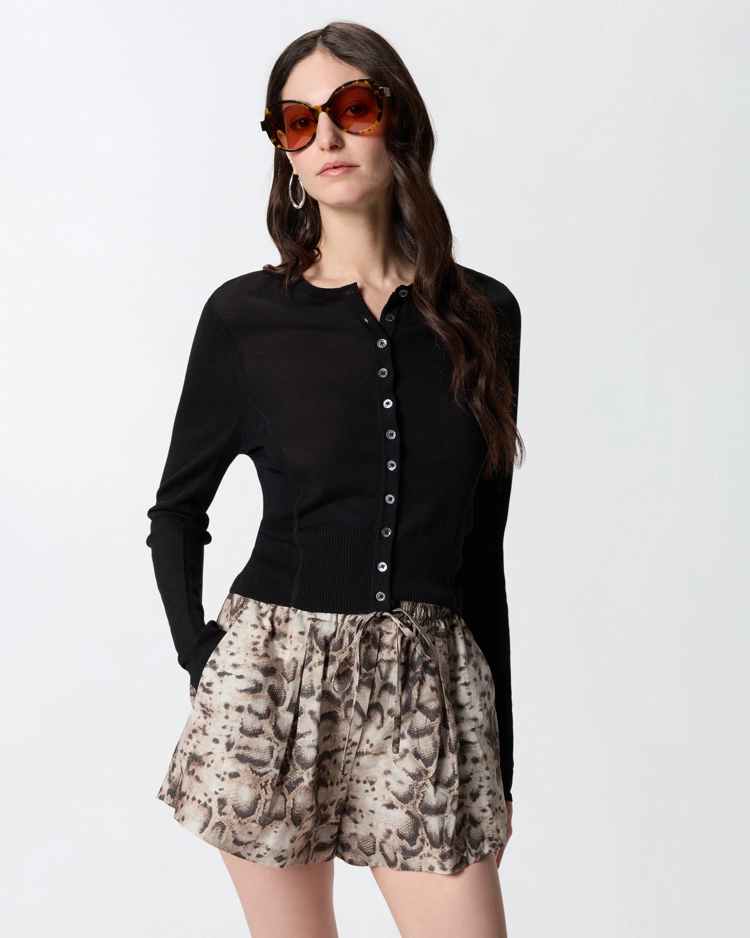 Cardigan con bottoni in madreperla