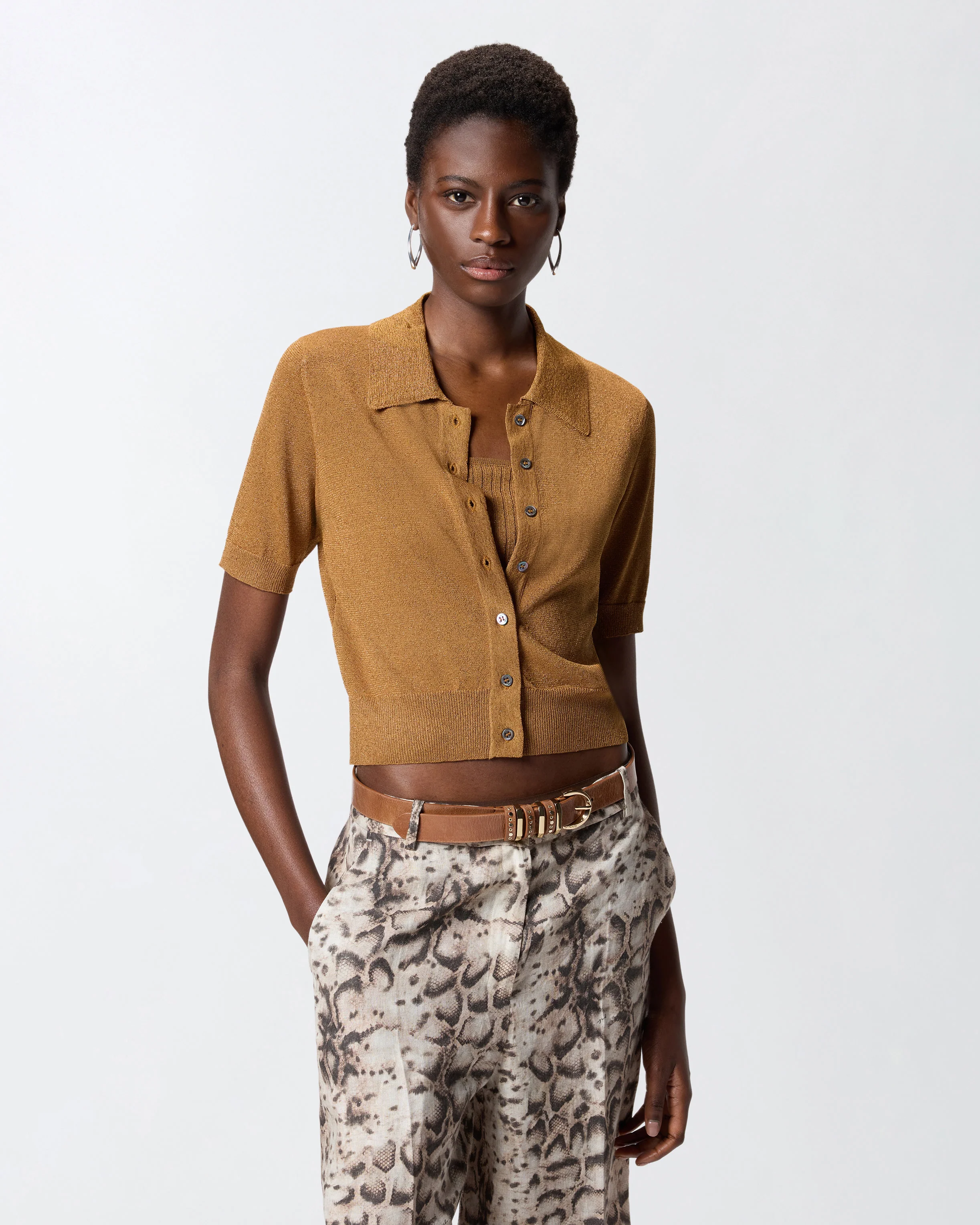 Cardigan cropped a mezza manica con colletto