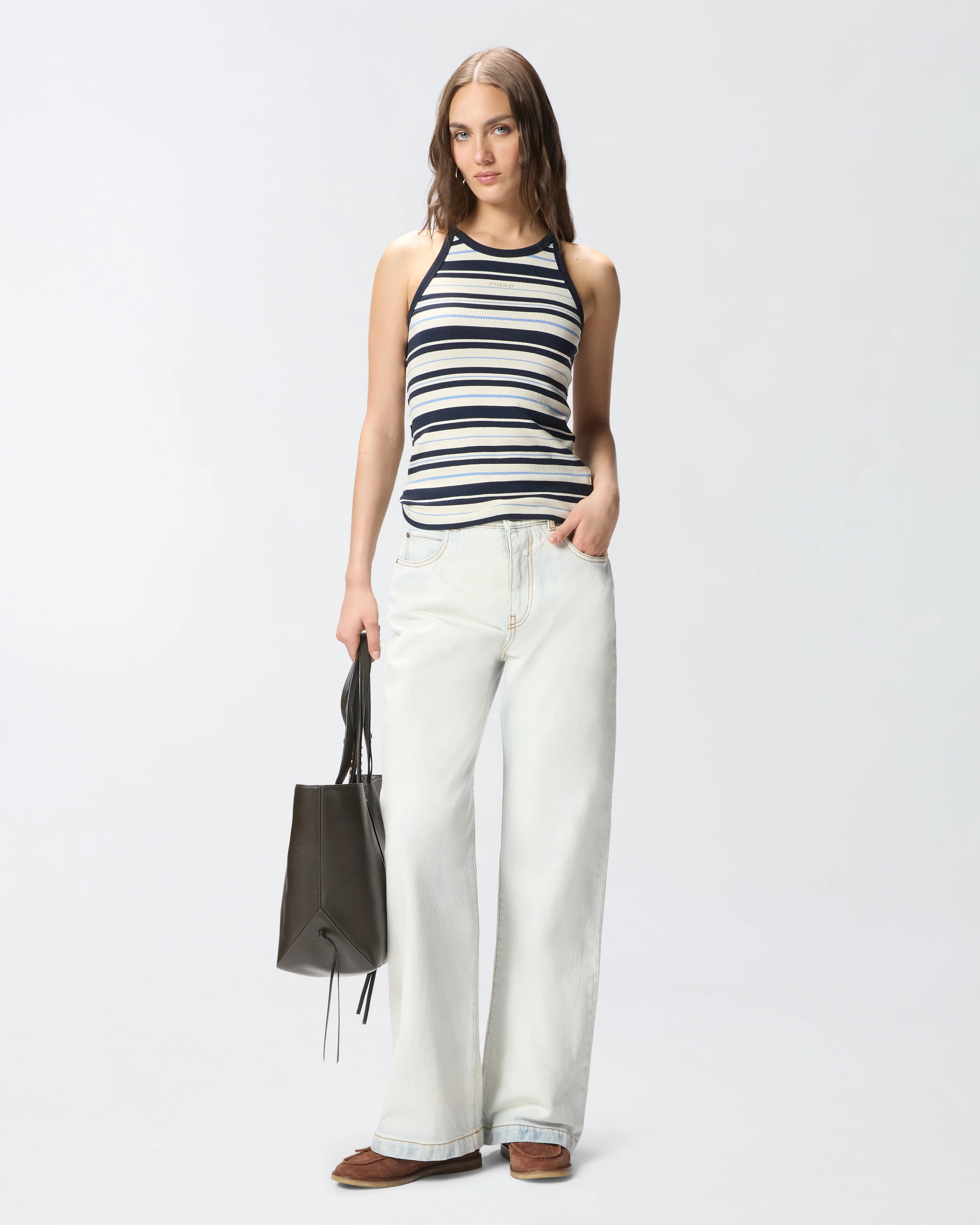 Jeans con vita risvoltabile a contrasto