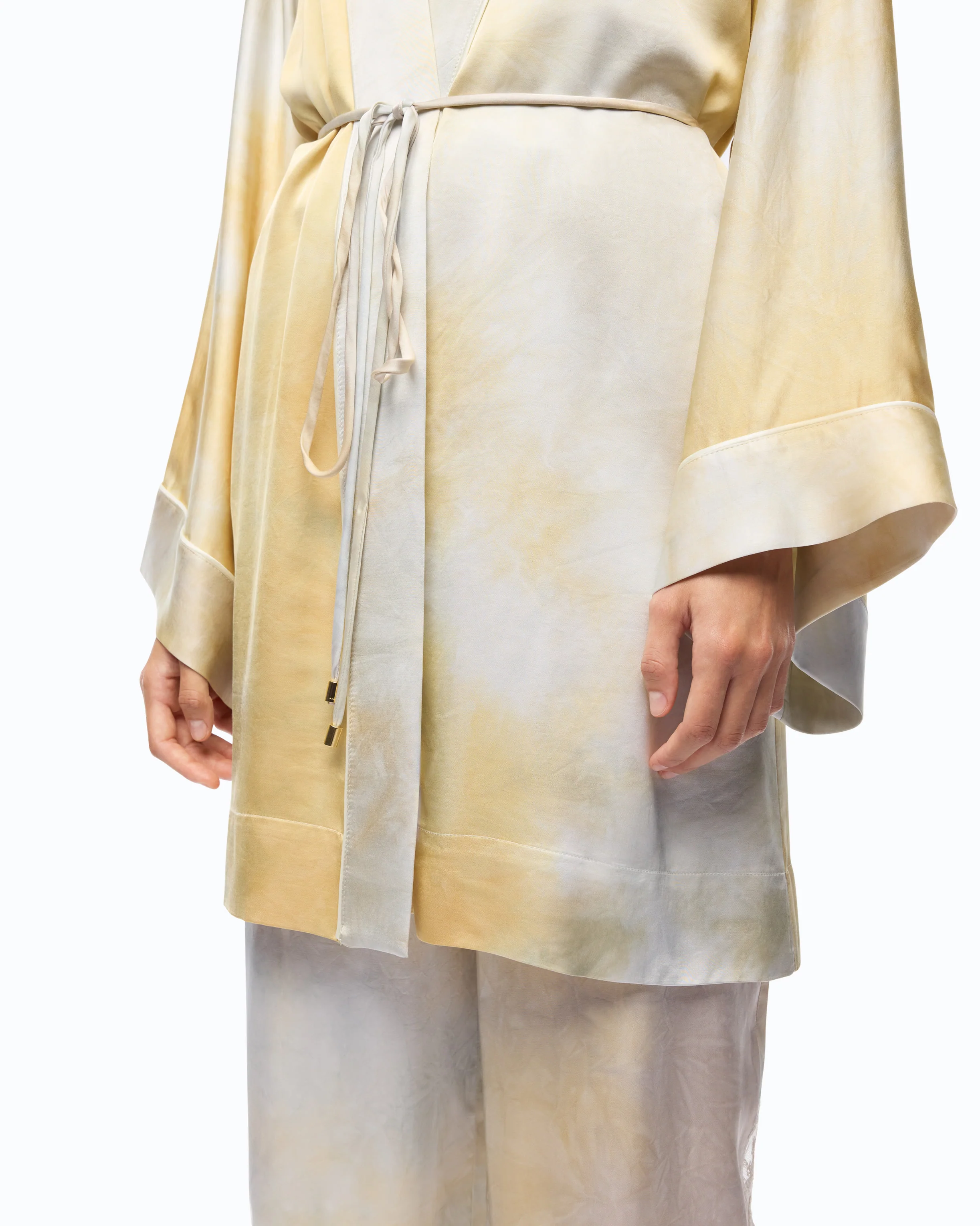 Kimono in satin dal colore sfumato con cintura - Image 3