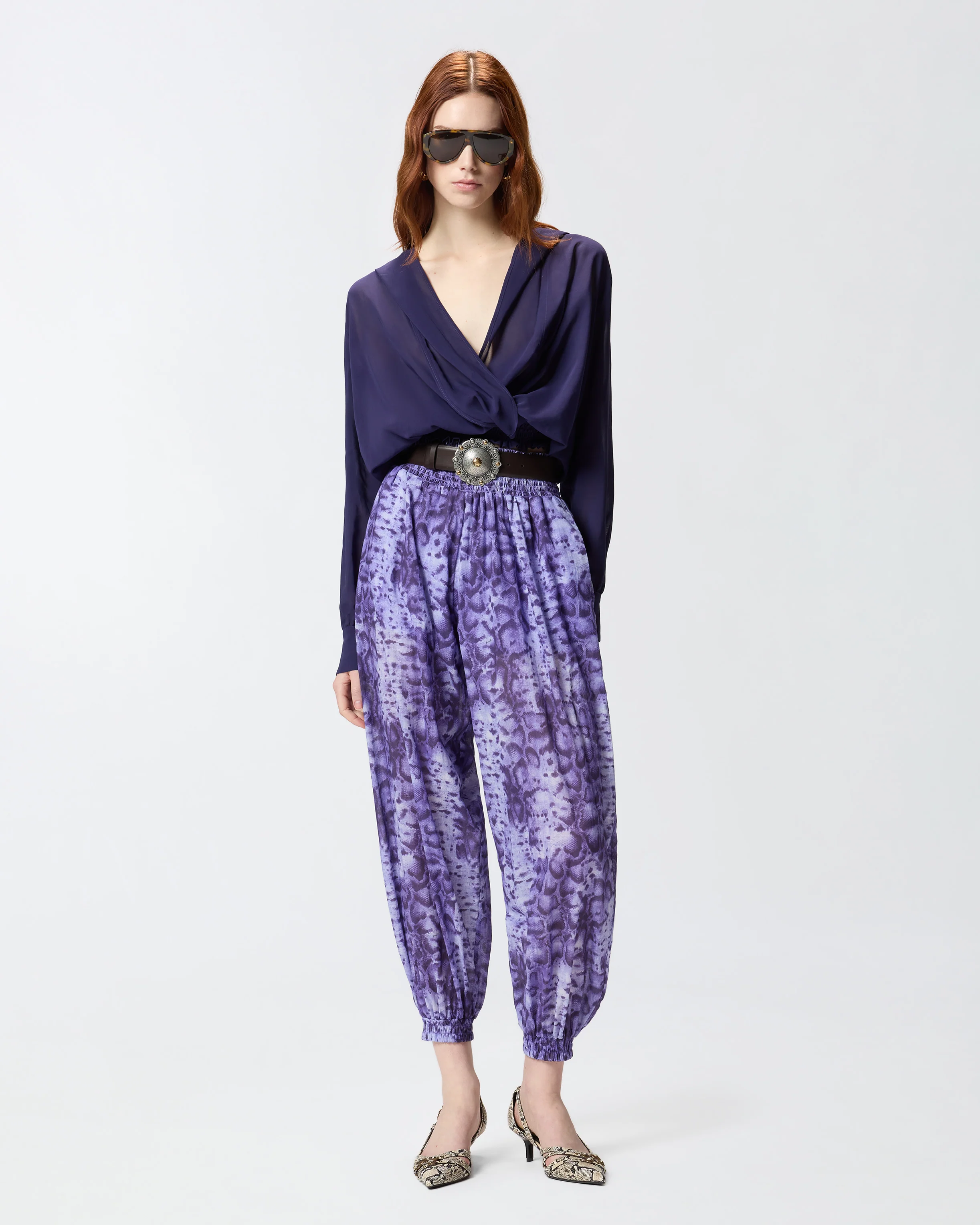 Pantaloni ampi con stampa snake