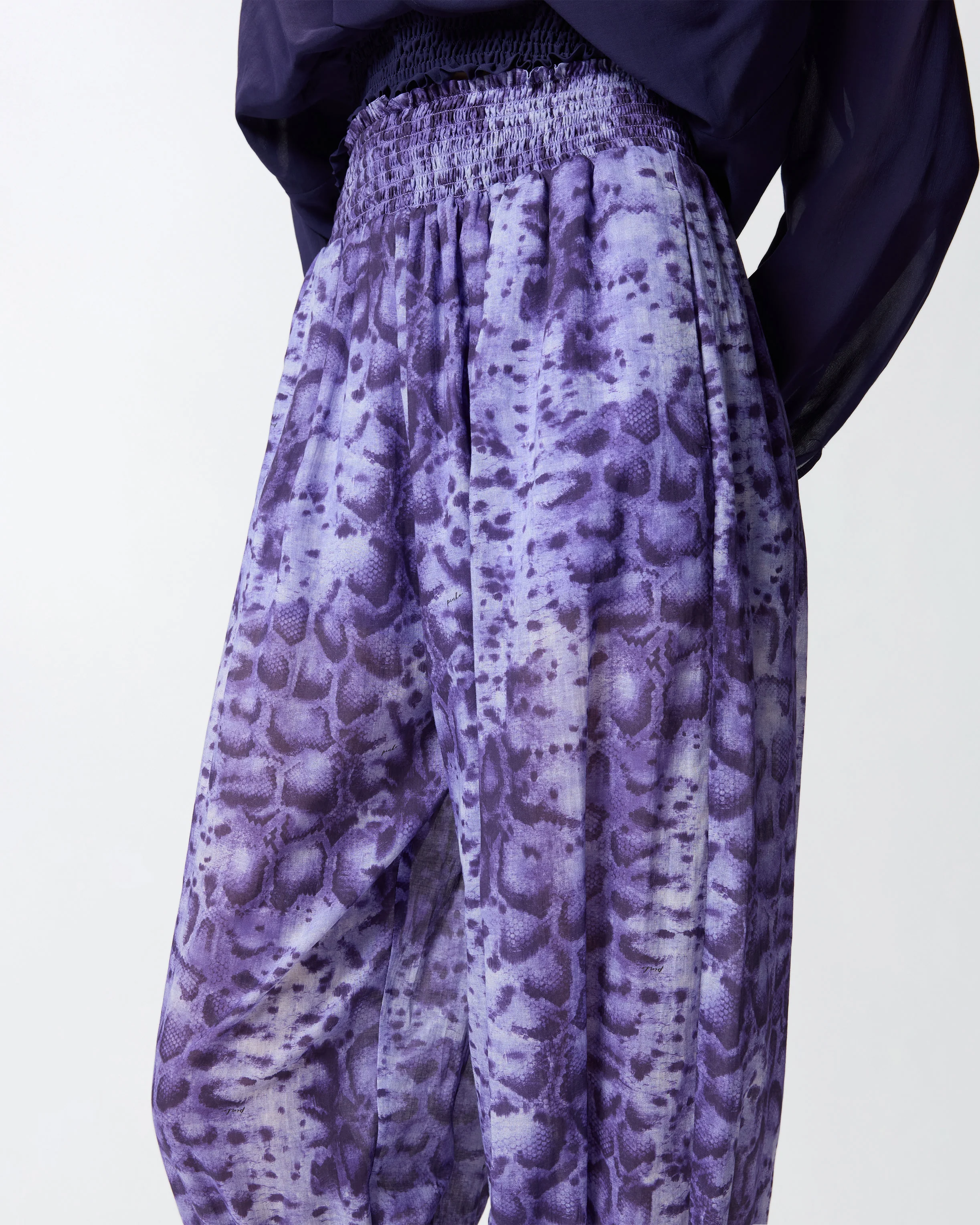 Pantaloni ampi con stampa snake - Image 4