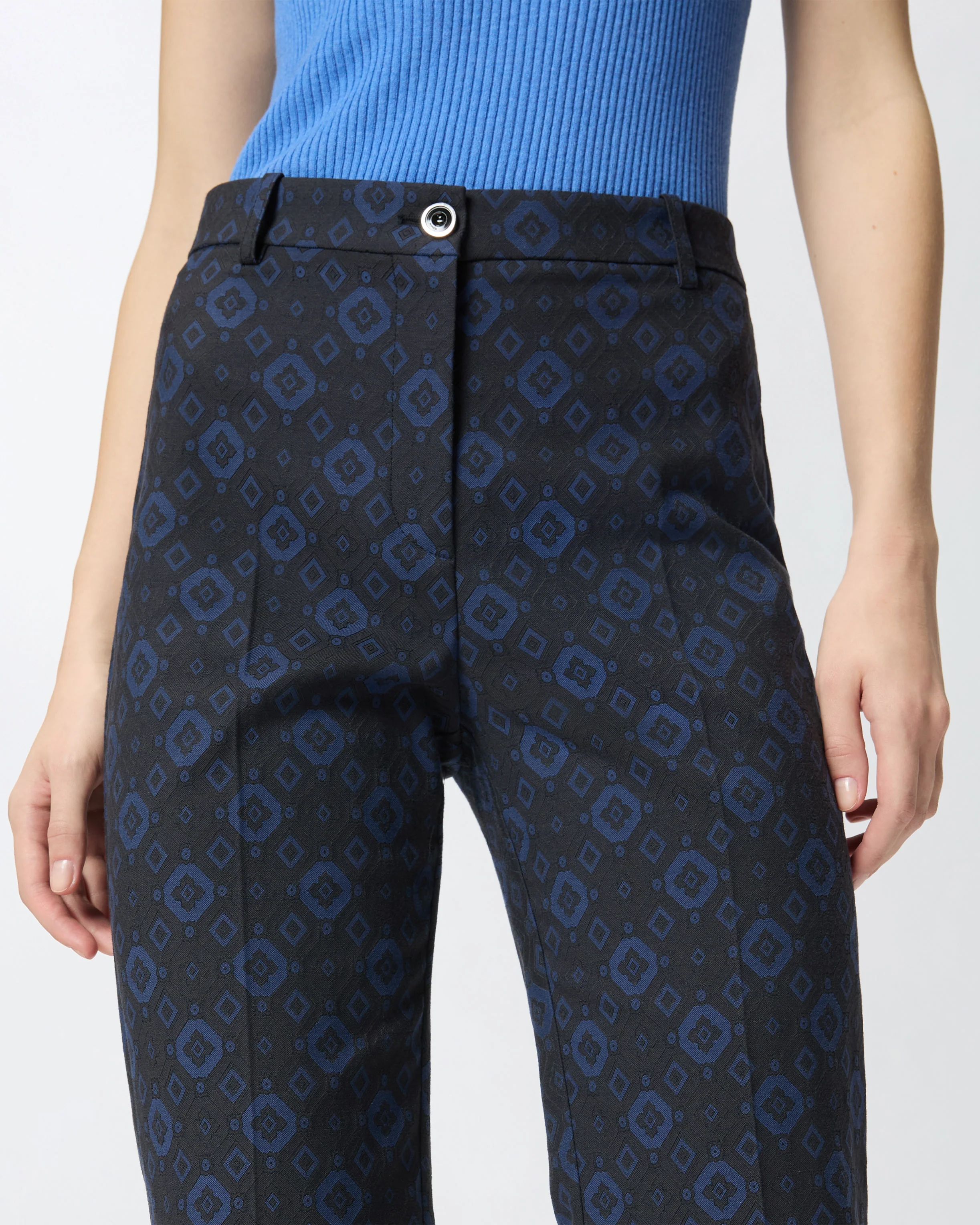 Pantaloni con motivo geometrico e floreale - Image 4
