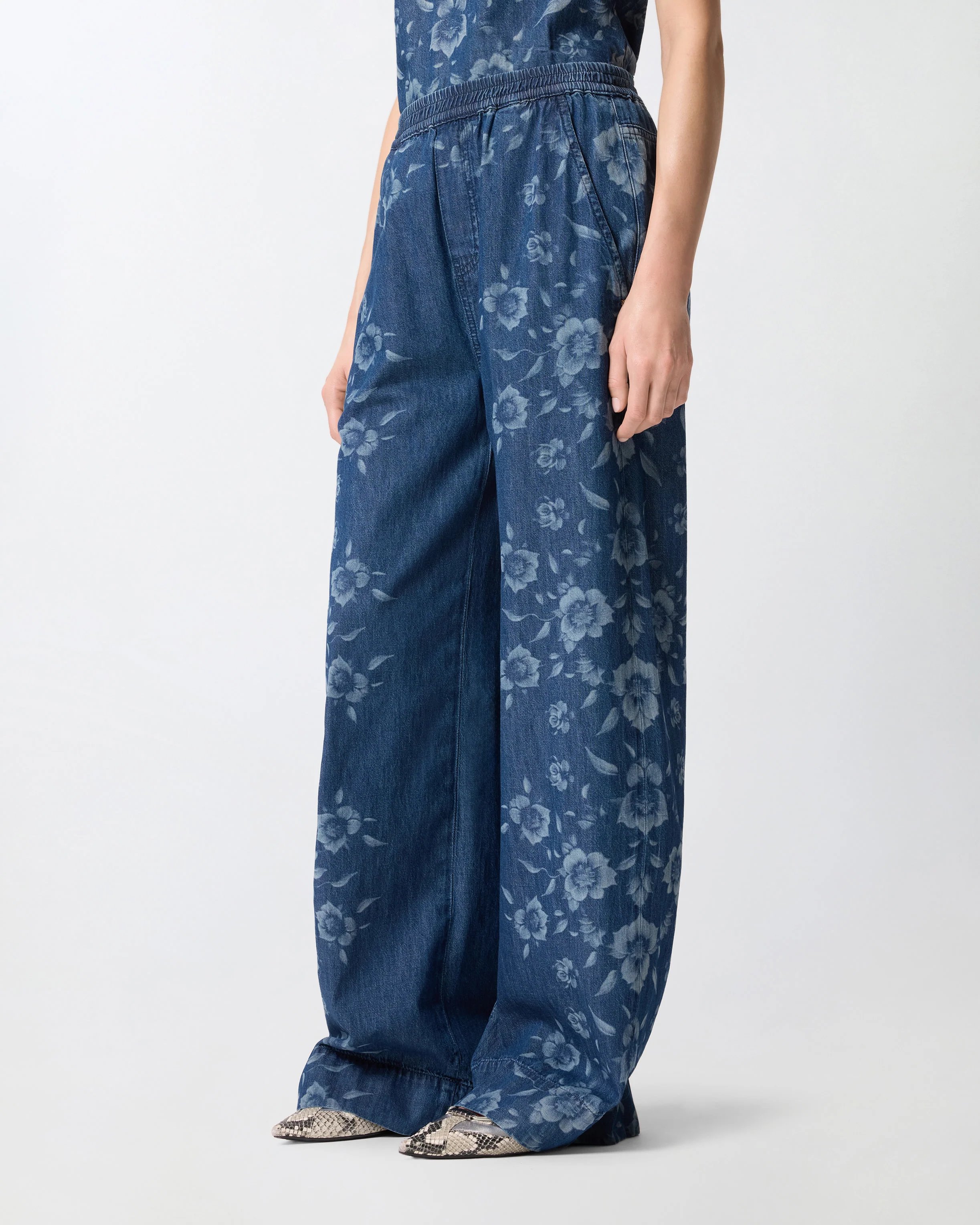 Pantaloni in denim floreale - Image 2