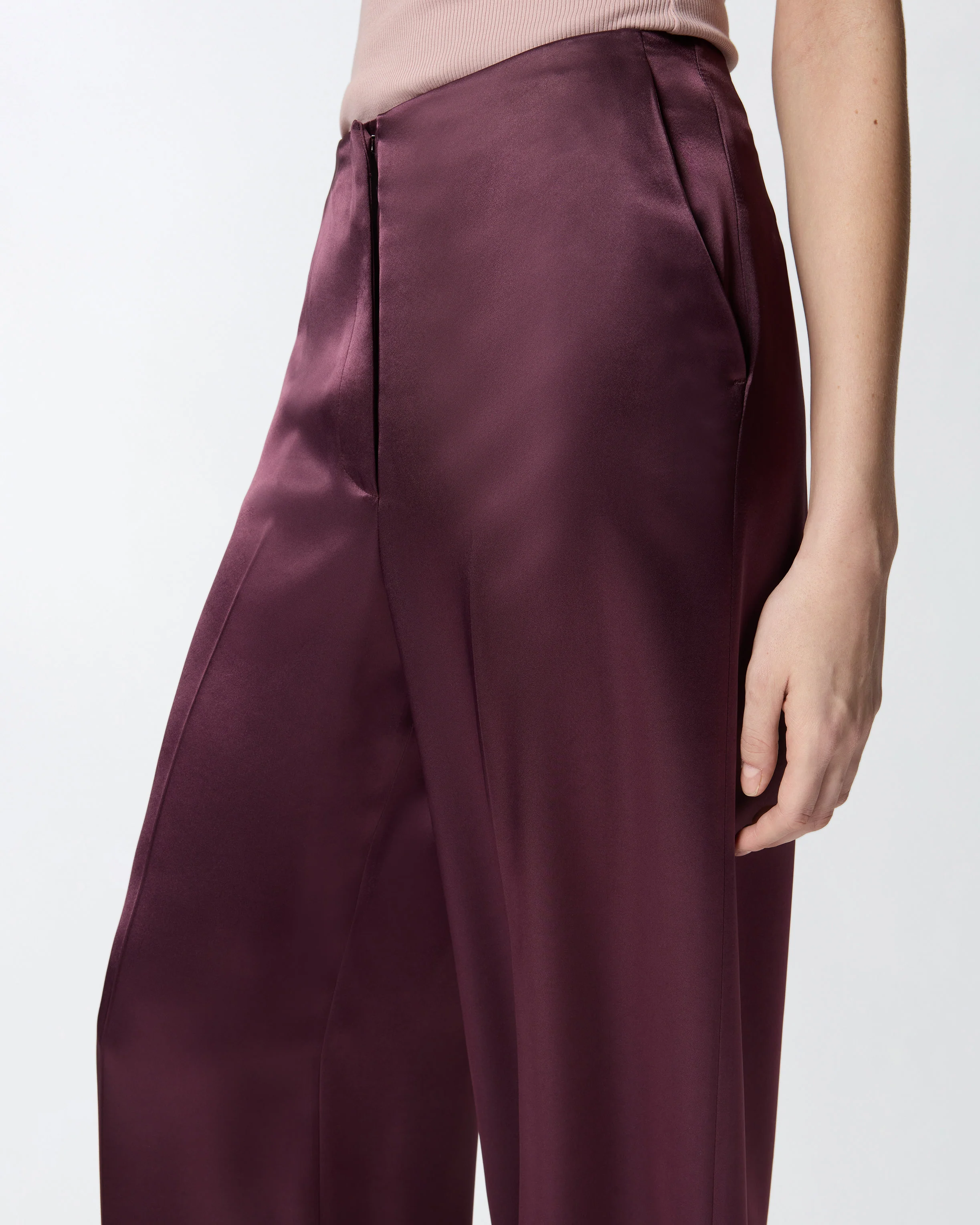 Pantaloni in satin - Image 4
