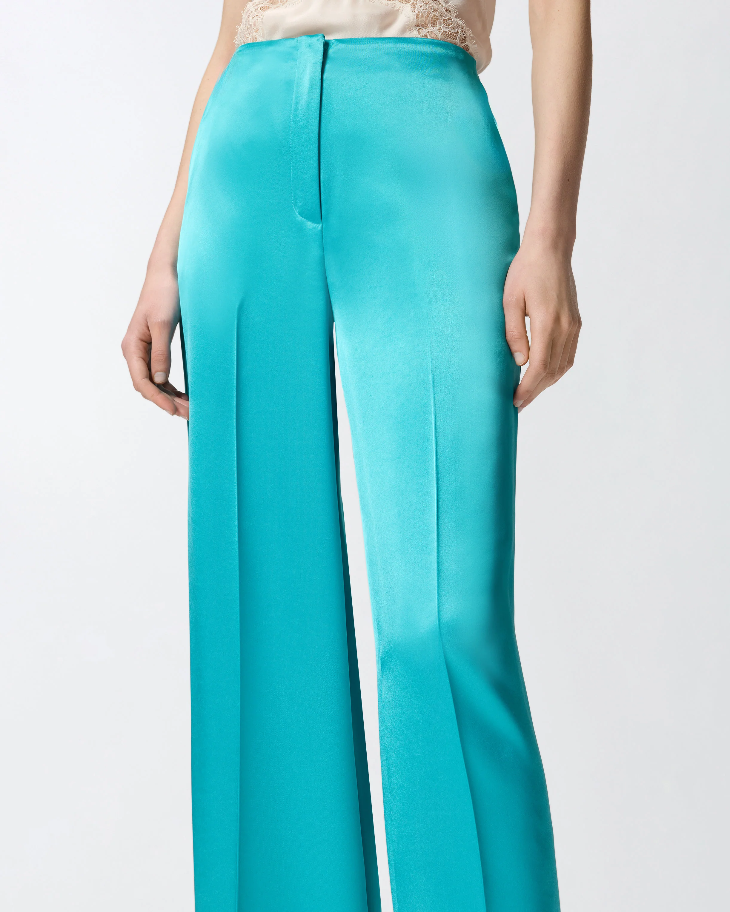 Pantaloni in satin - Image 4