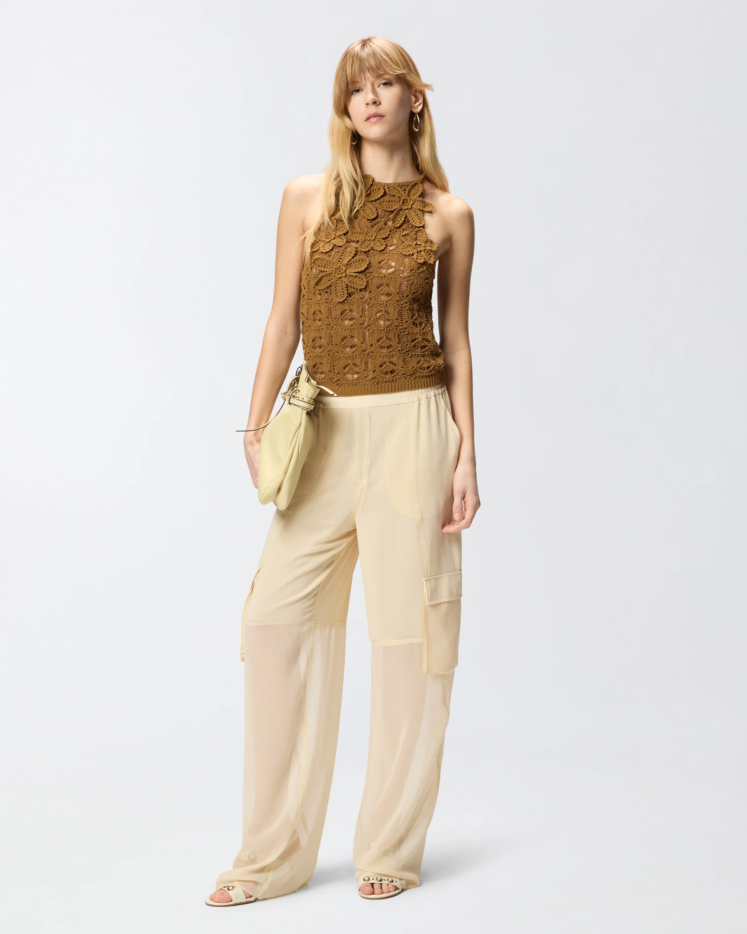 Pantaloni leggeri con tasche cargo
