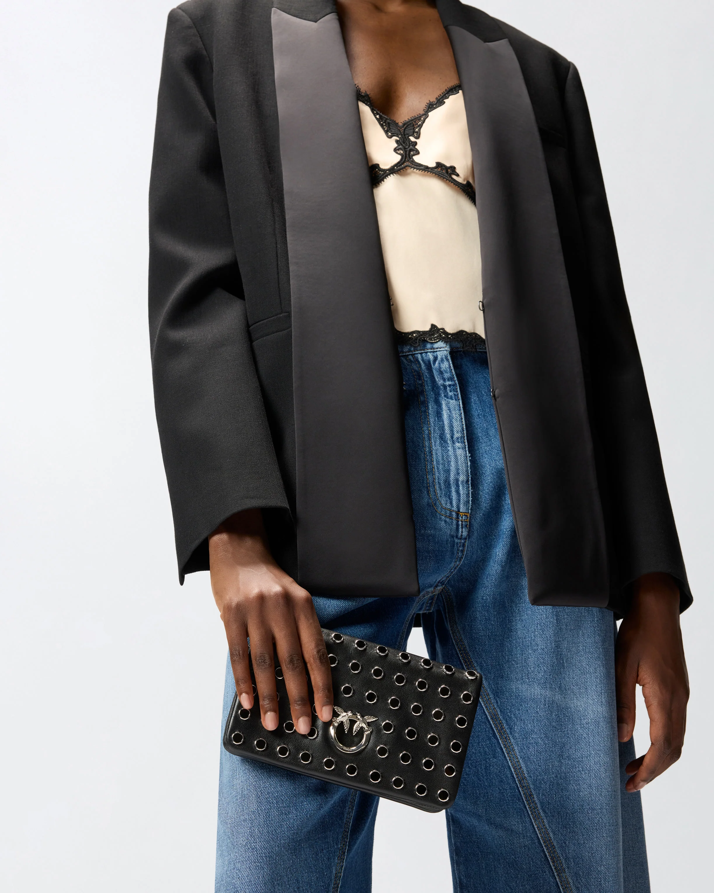 Pochette a tracolla piccola Love Bag Click Soft Horizontal Mini in pelle con borchie - Image 5