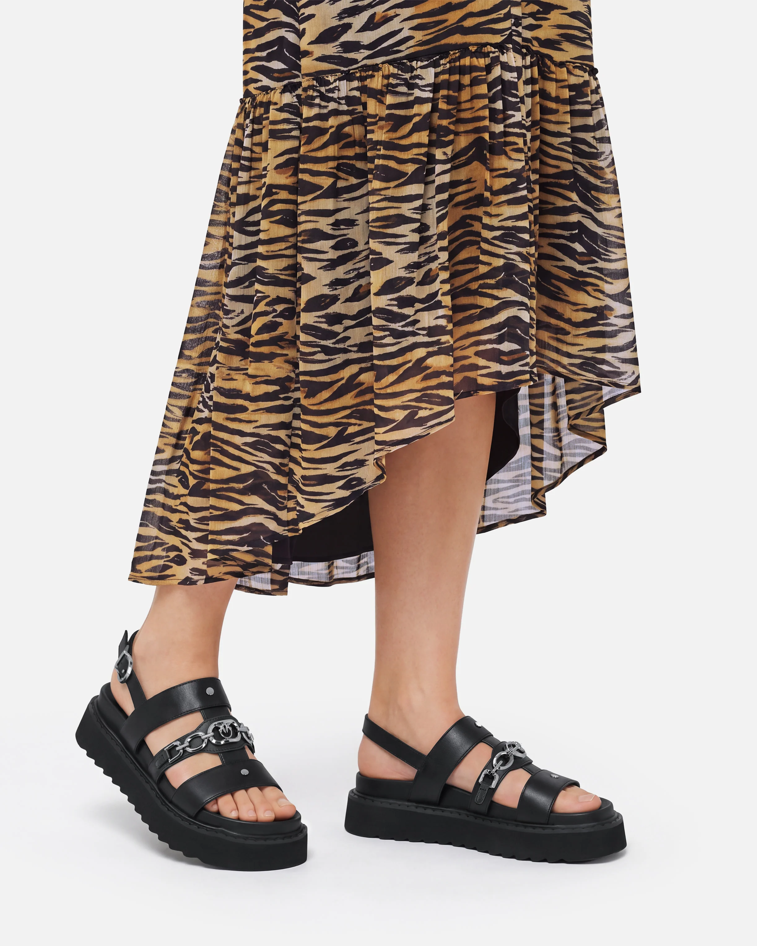 Sandali in pelle con catena - Image 10