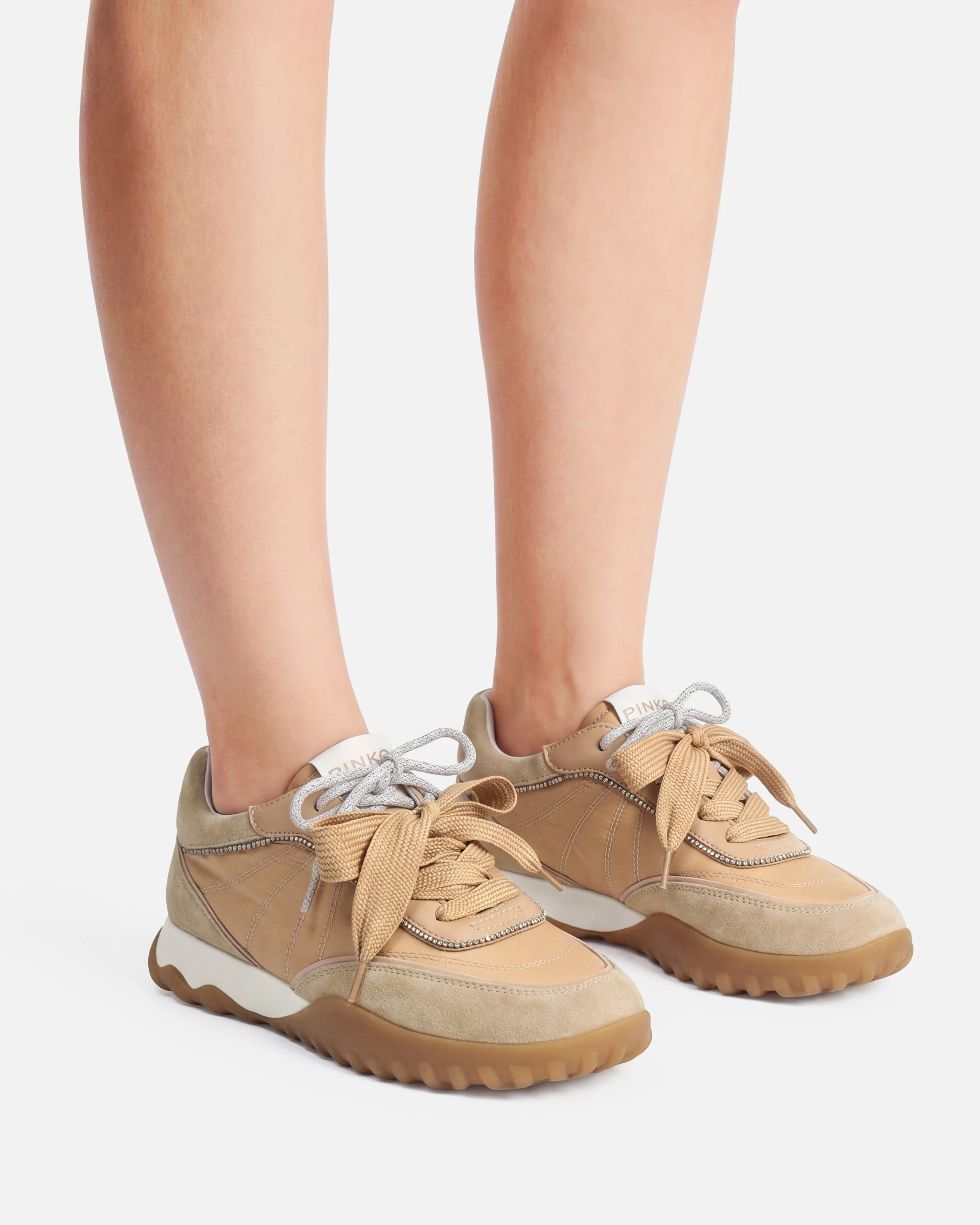 Scarpa da ginnastica con lacci doppi - Image 10