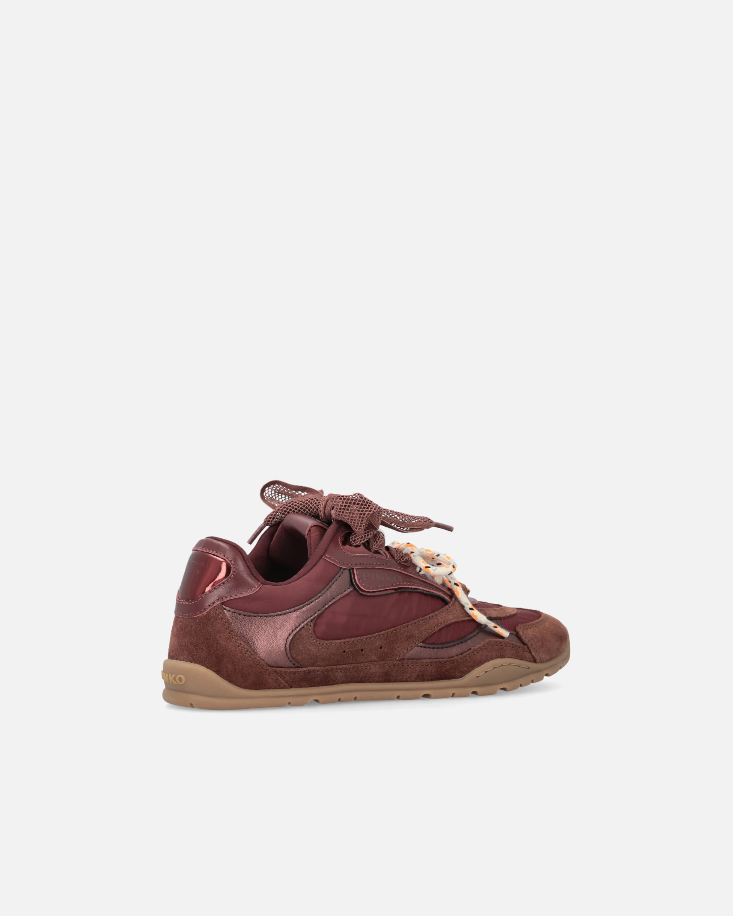 Sneakers con lacci doppi e applicazioni - Image 3