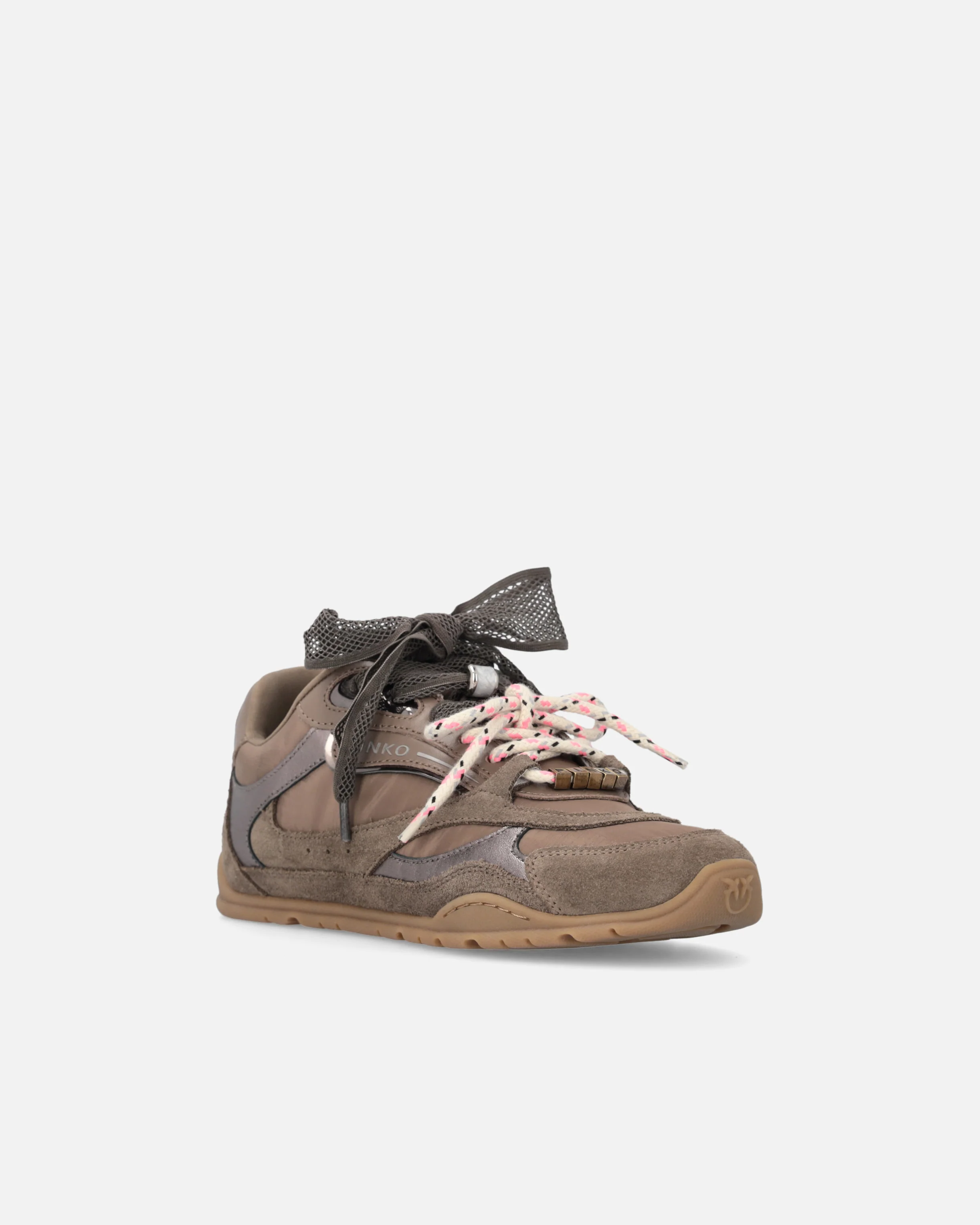 Sneakers con lacci doppi e applicazioni - Image 2