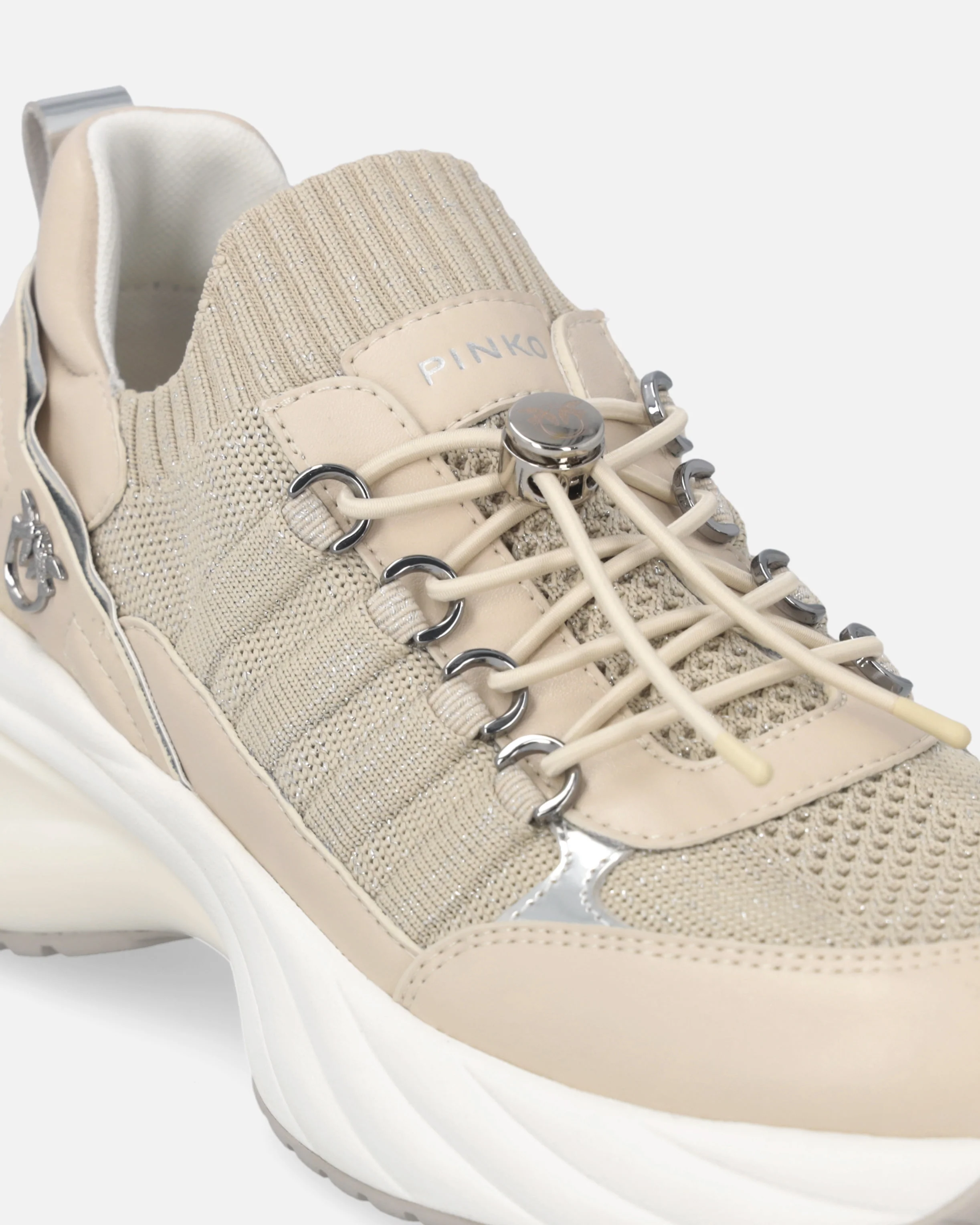 Sneakers in maglia con lacci e fermacorda - Image 4