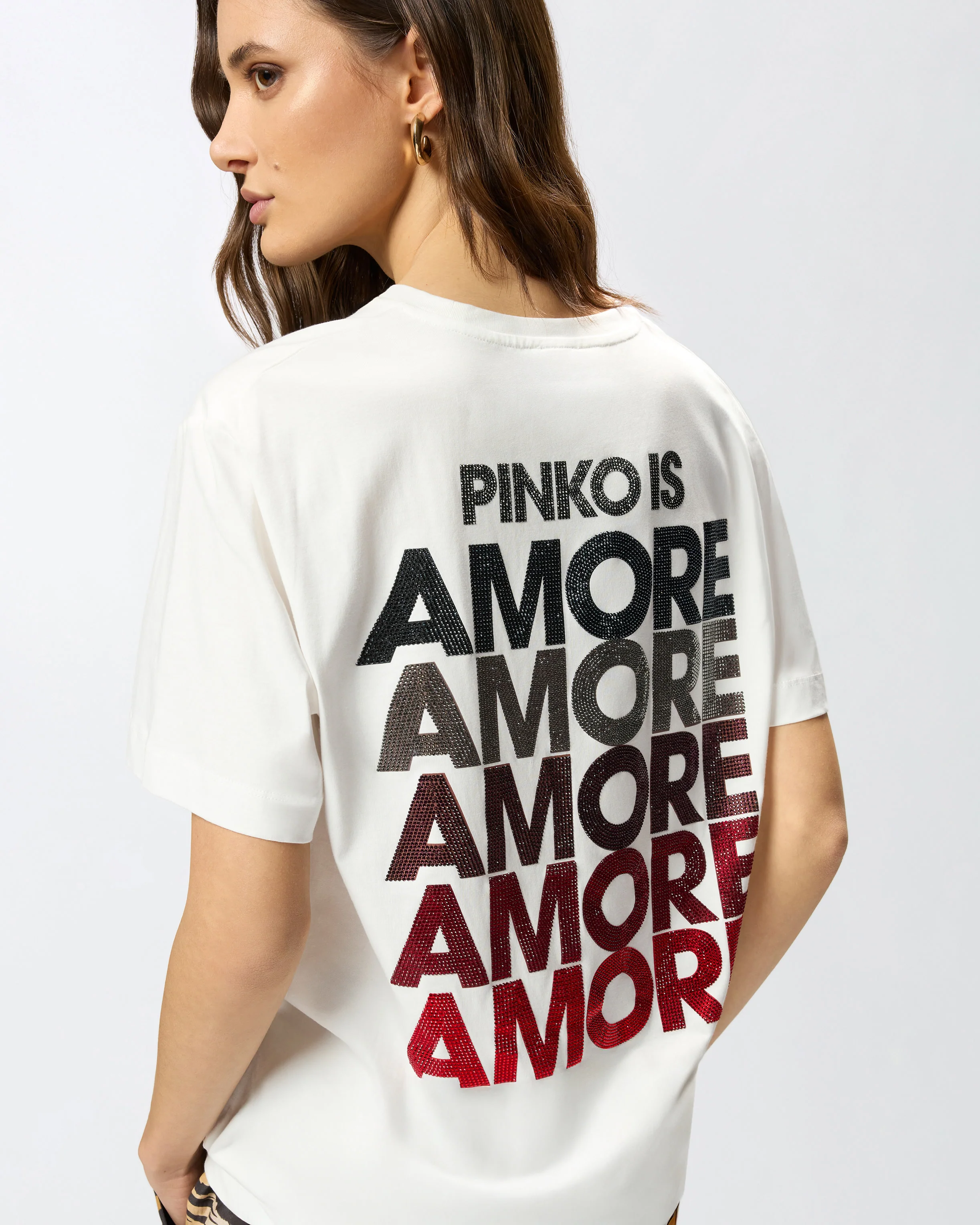 T-shirt con lettering Amore in strass - Image 4