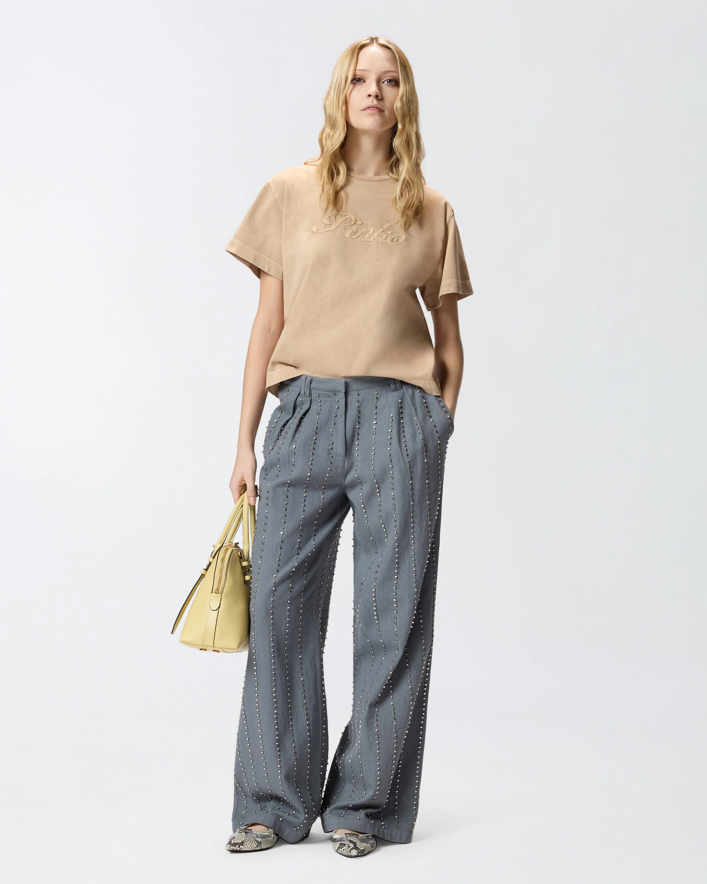 T-shirt con ricamo PINKO distressed - Image 2