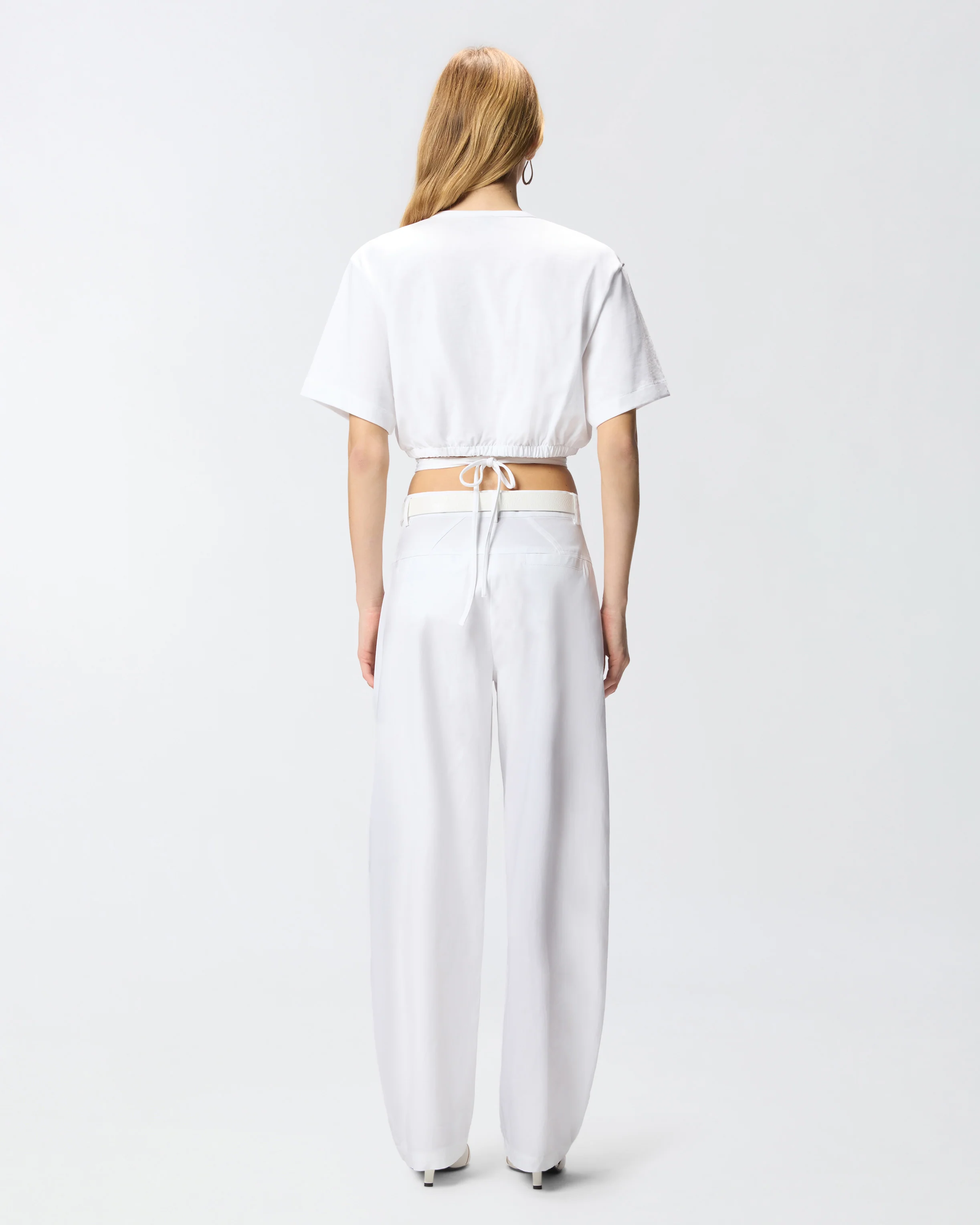 T-shirt cropped con laccio e dettagli texani - Image 3