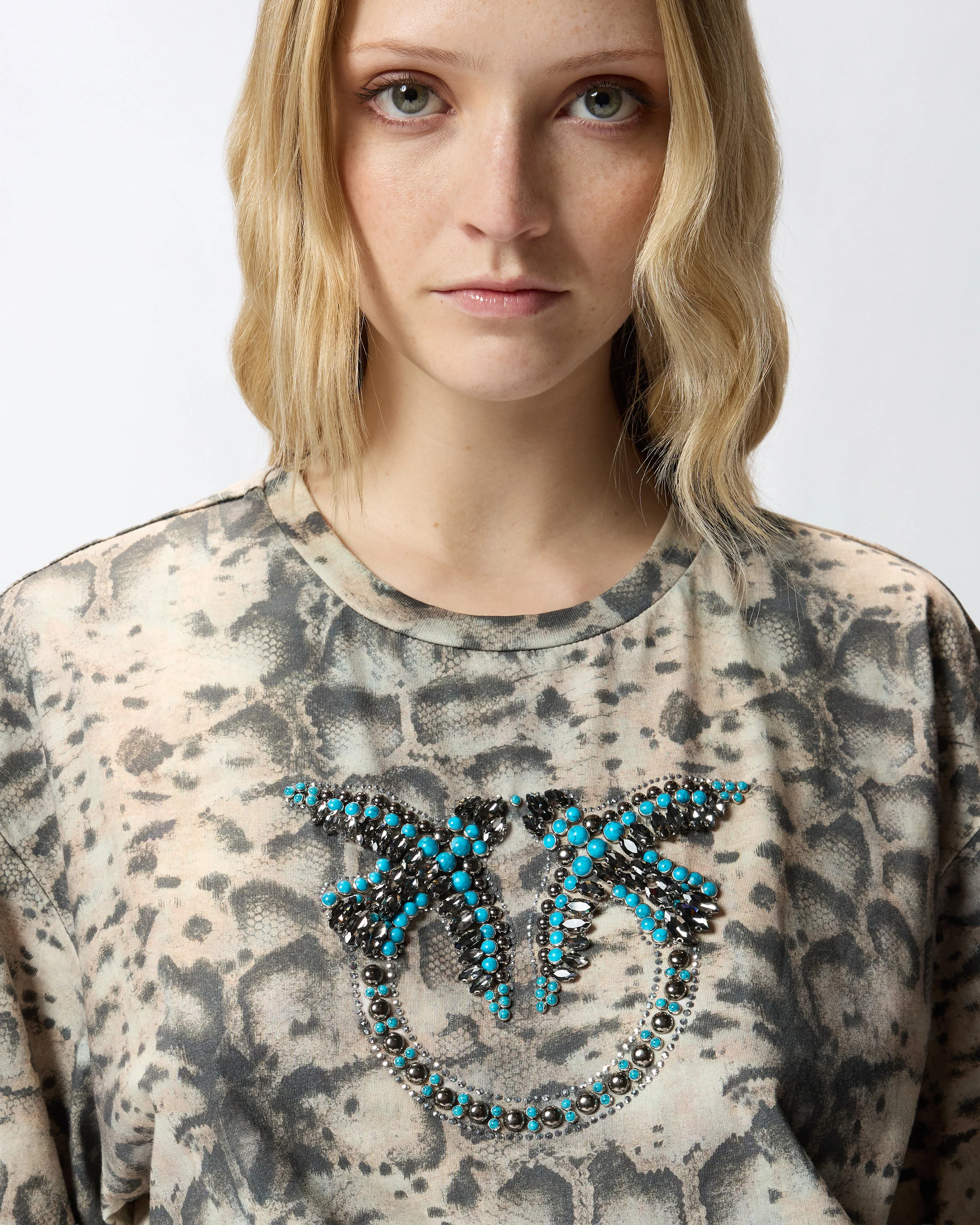 T-shirt cropped con stampa snake e Love Birds - Image 4