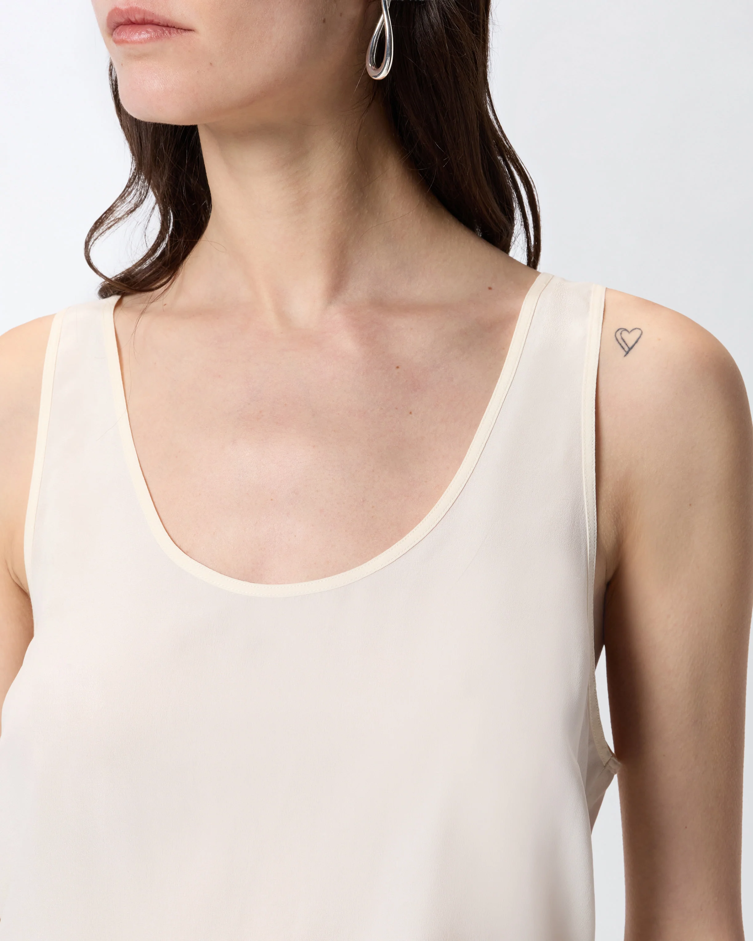 Top a canotta in seta sand wash - Image 4