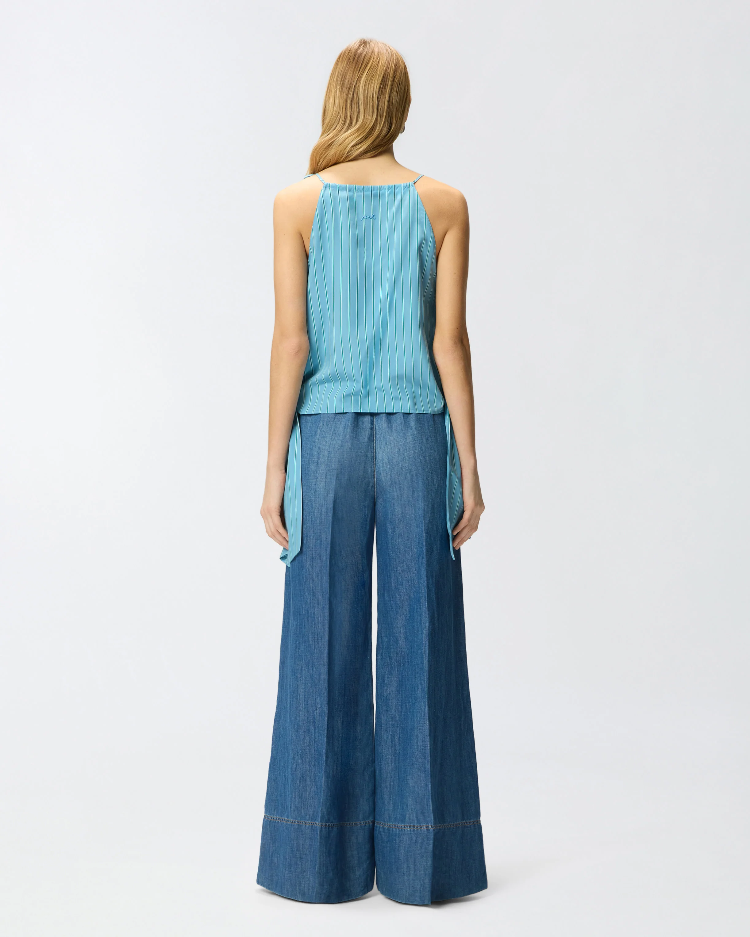 Top a righe con spalline sottili e fiocchi - Image 3